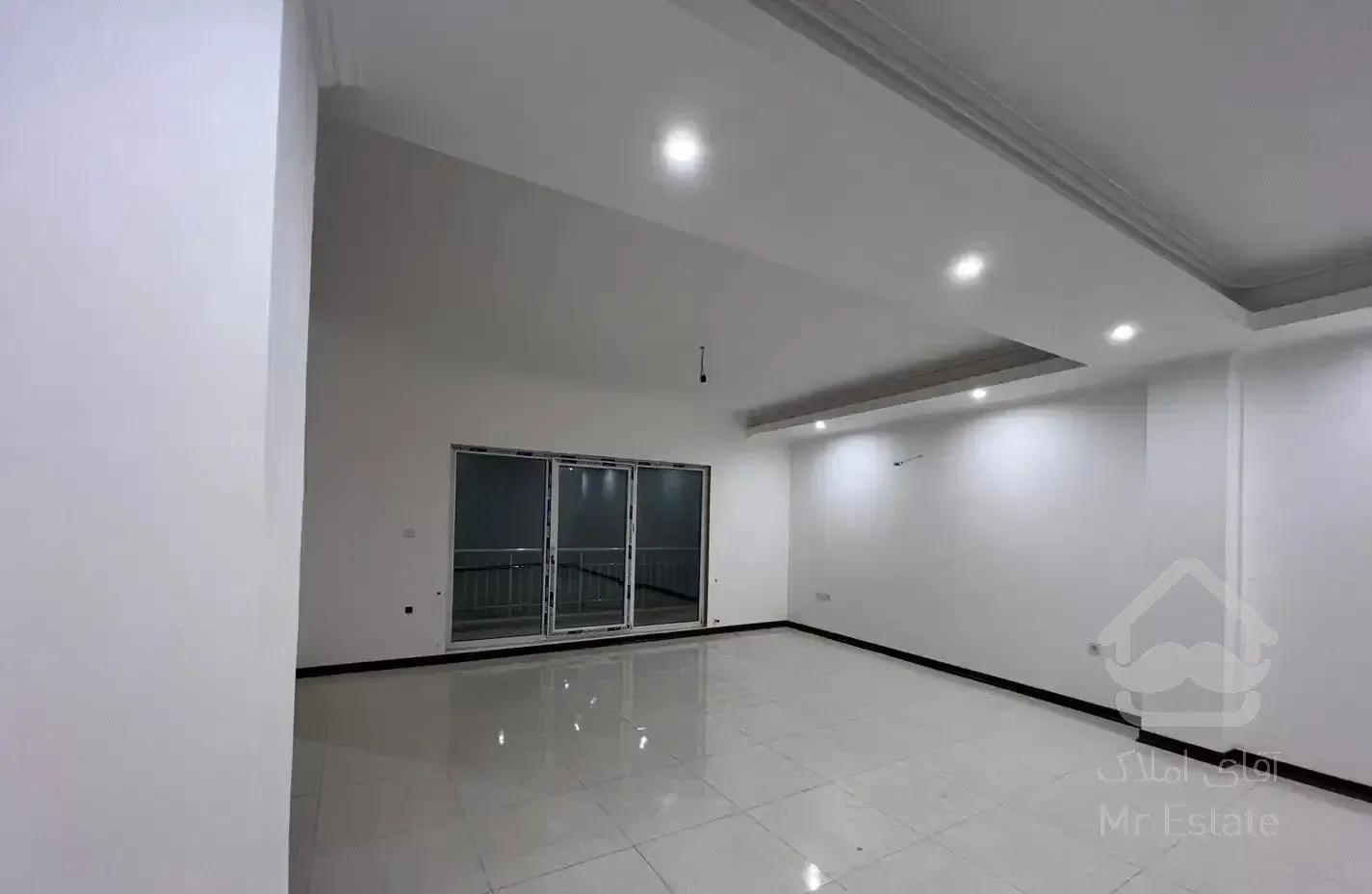 اپارتمان ۱۳۰ متری کمربندی غربی