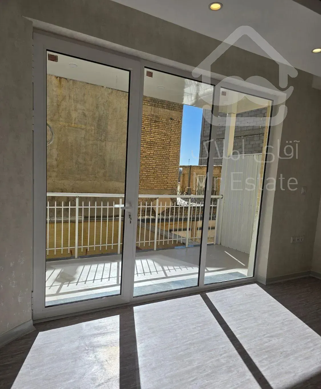 آپارتمان ۱۱۳ متری ۲ خوابه کاشانی،باهنر