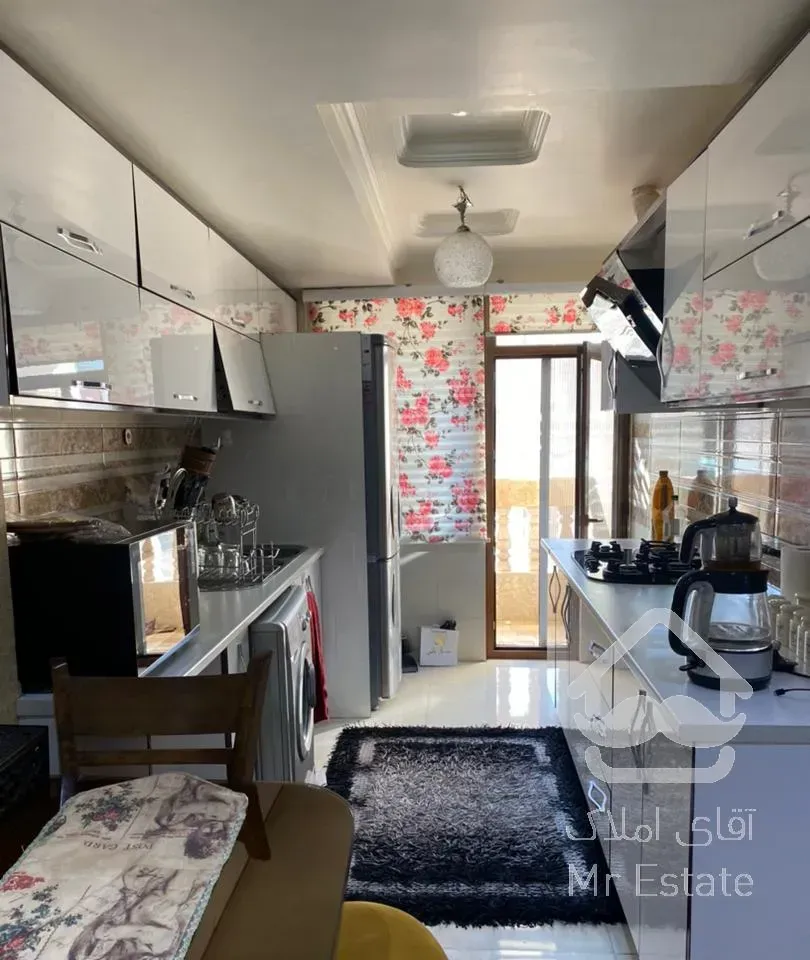 آپارتمان /۷۰متری /دو خوابه /فول امکانات /