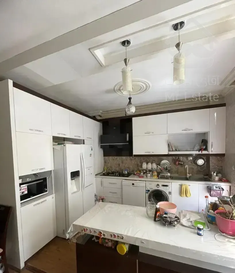 ۱۰۰متر(موقعیت مکانی عالی)فول*روبه نما*زیرپیروزی