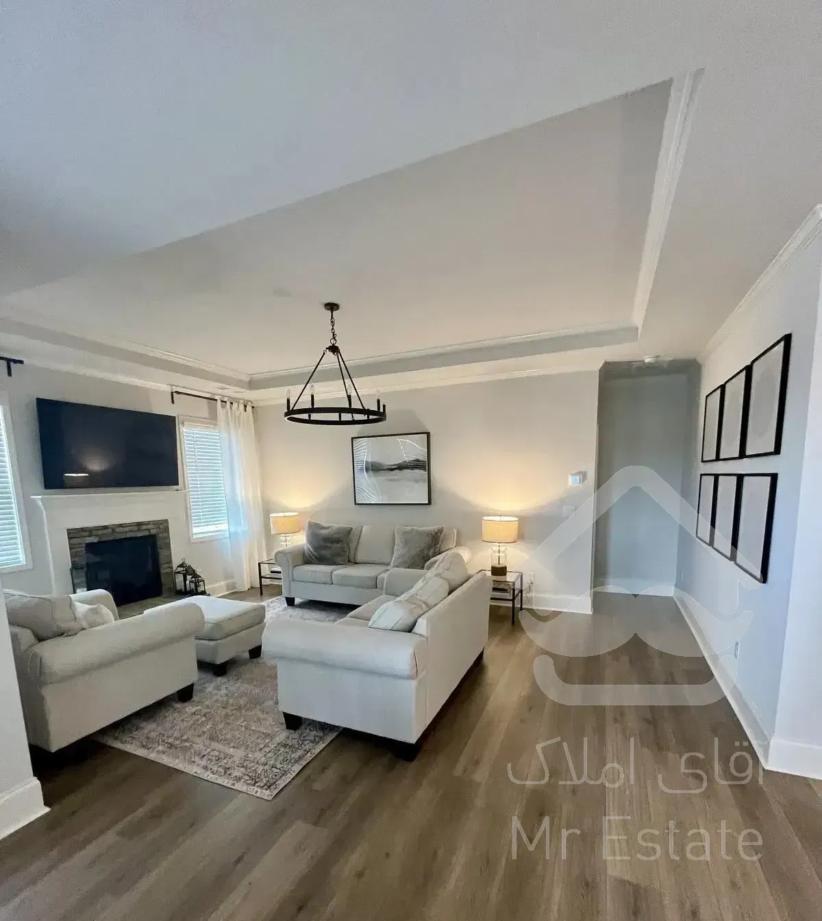 ۹۰متر*نزدیک به مراکز خرید*