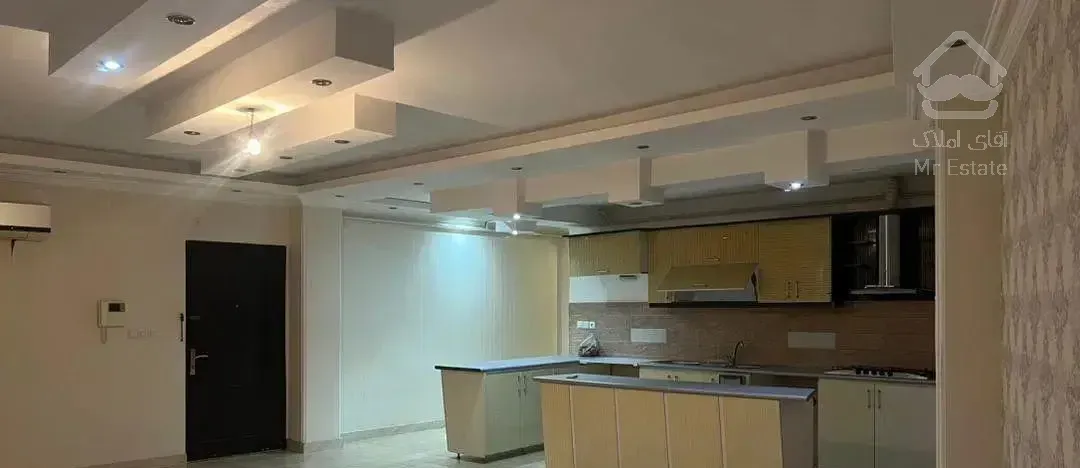 خیابان ۱۲۳ با پارکینگ اختصاصی طبقه اول