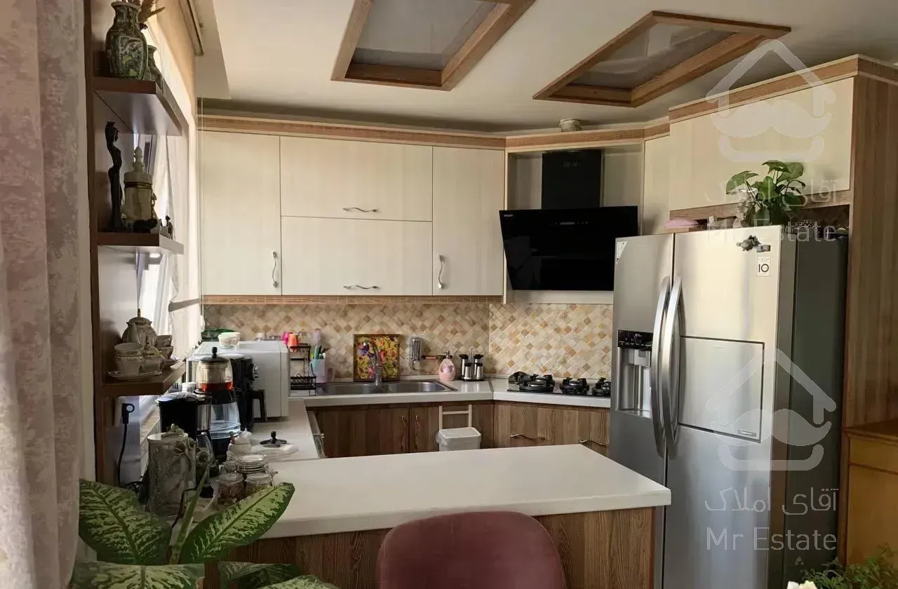 83 متر 5 ساله فول سالن پرده خور آلاله شرقی