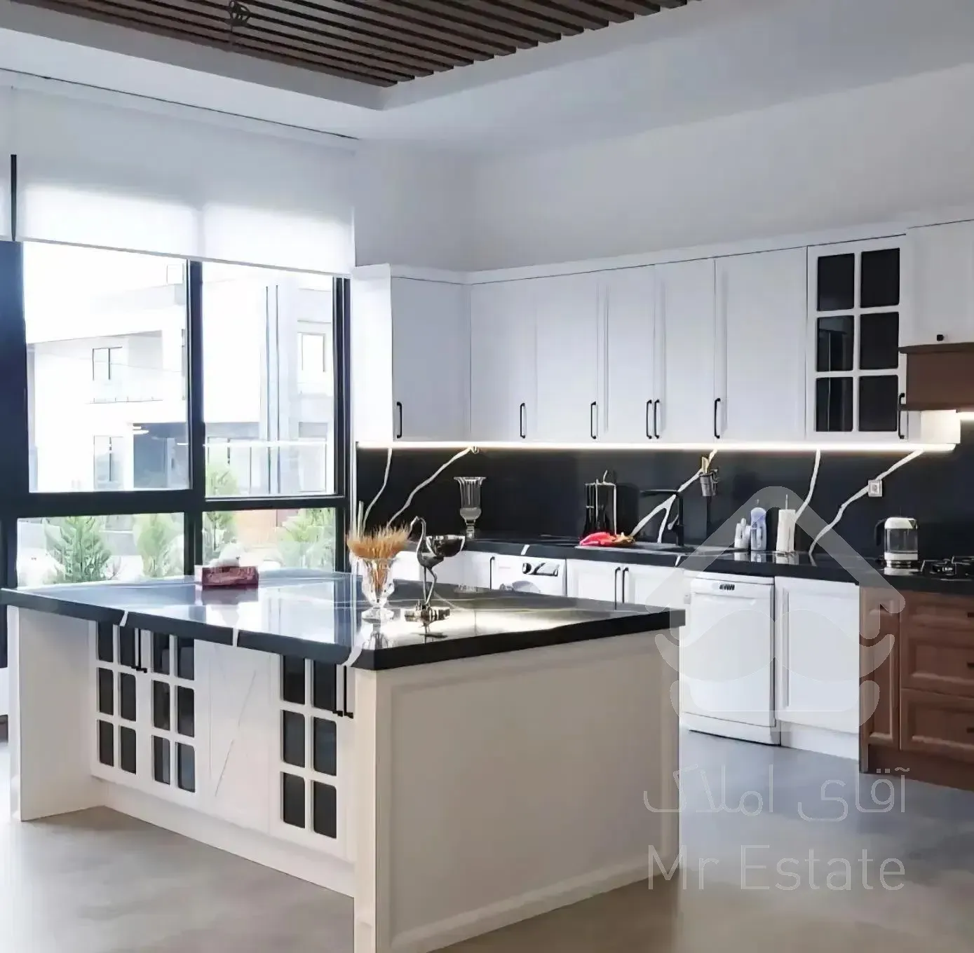 هفت تیر چسبیده ب وکیل‌آباد/لحظه طلایی خرید ماندگار