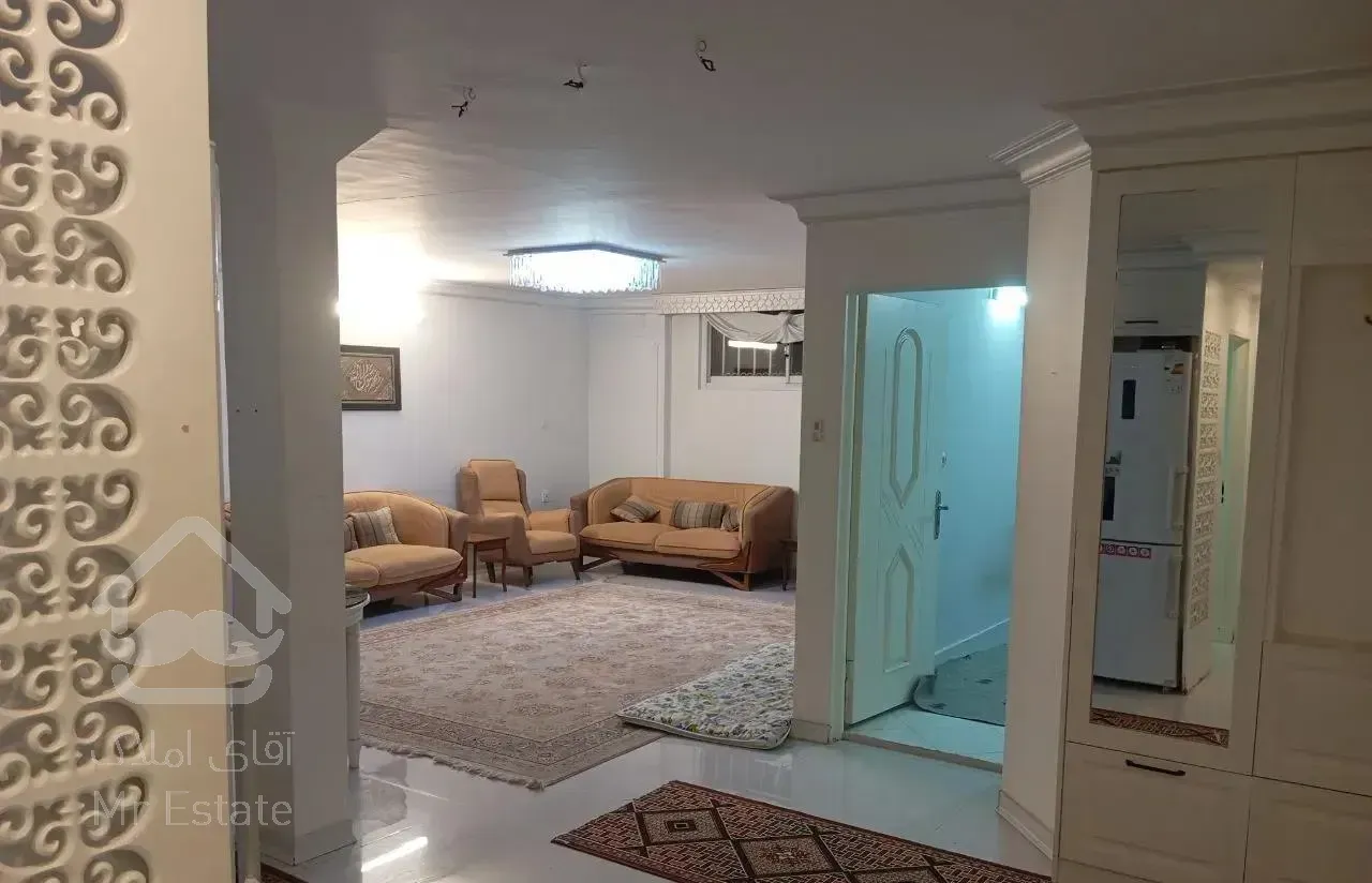 ۱۰۰ متری اوایل وکیل آباد