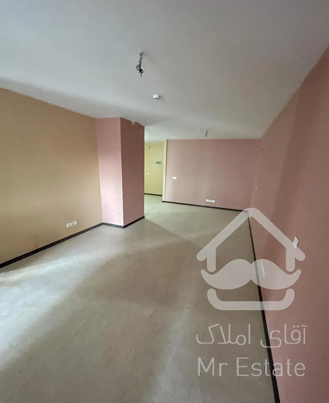 ۹۵ متر / ۲ خواب شهرک چیتگر برج ارکیده