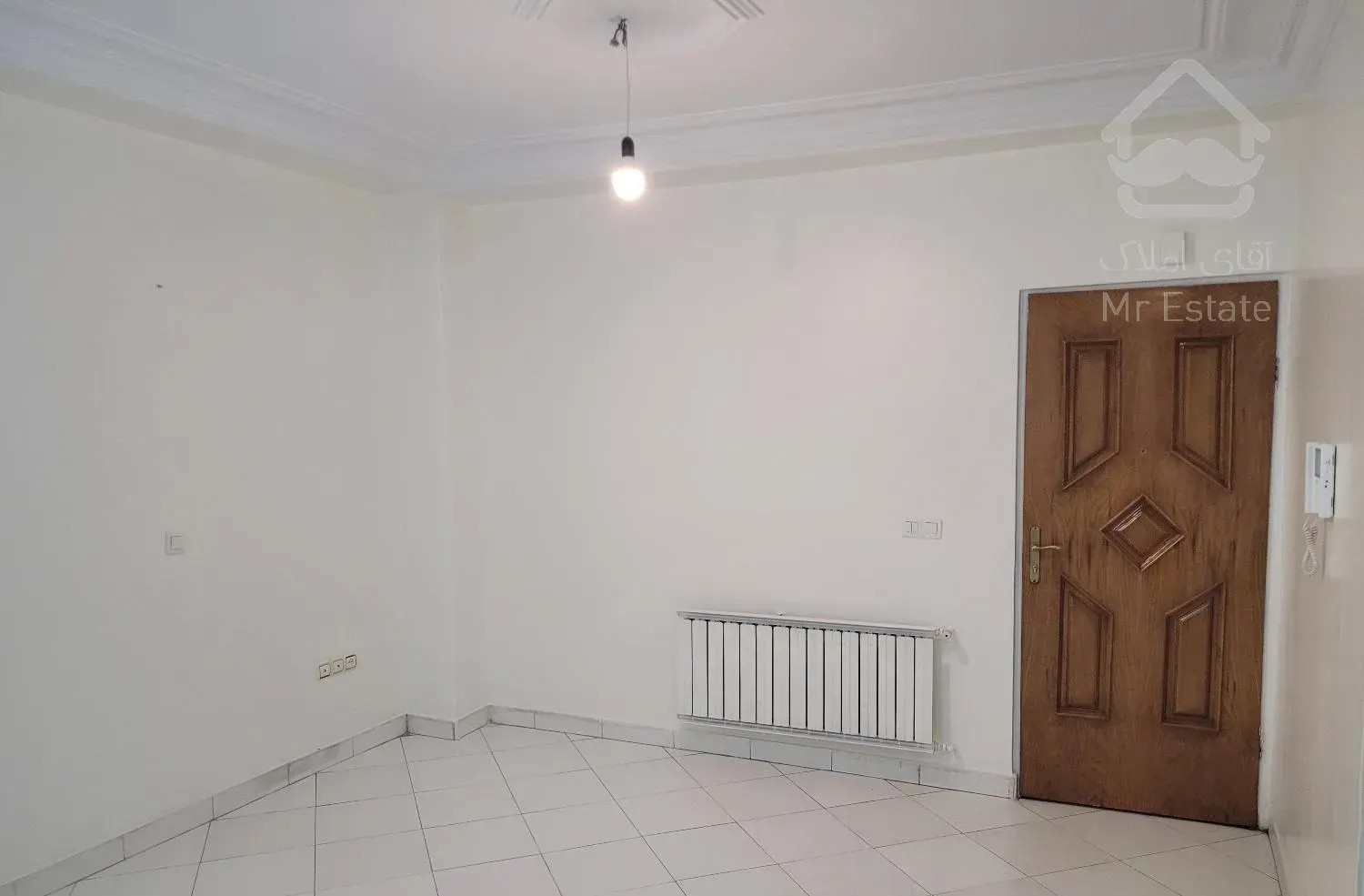 60 متری، پارکینگ، آسانسور و انباری جنب مترو ولیعصر