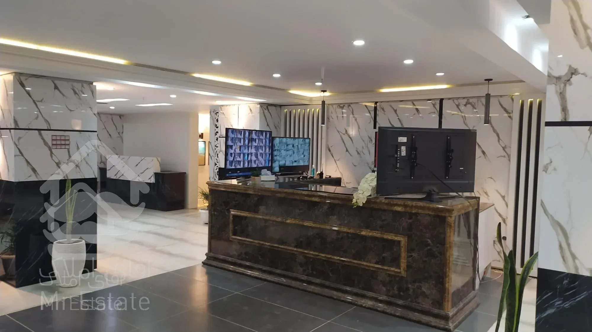 فروش سهام ۵۰ متری دریاچه چیتگر