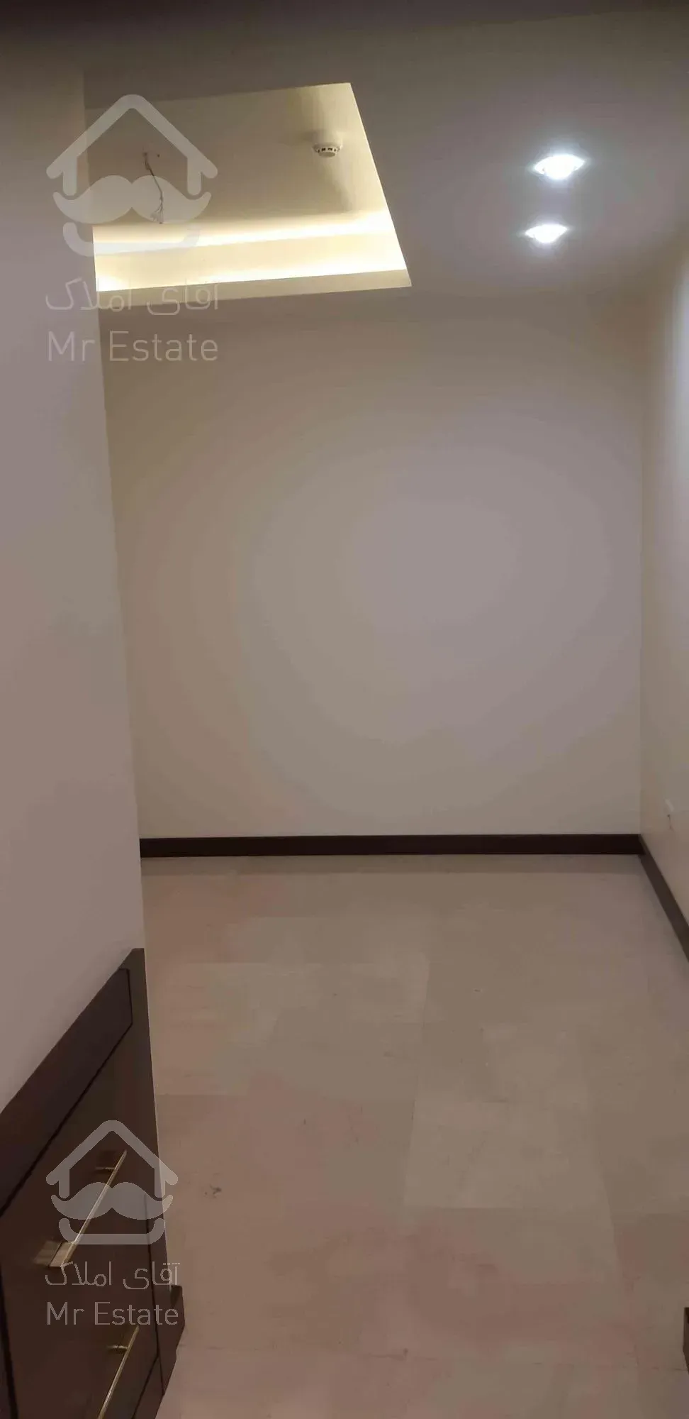 آپارتمان ۱۰۵ متری فرمانیه  کلید نخورده