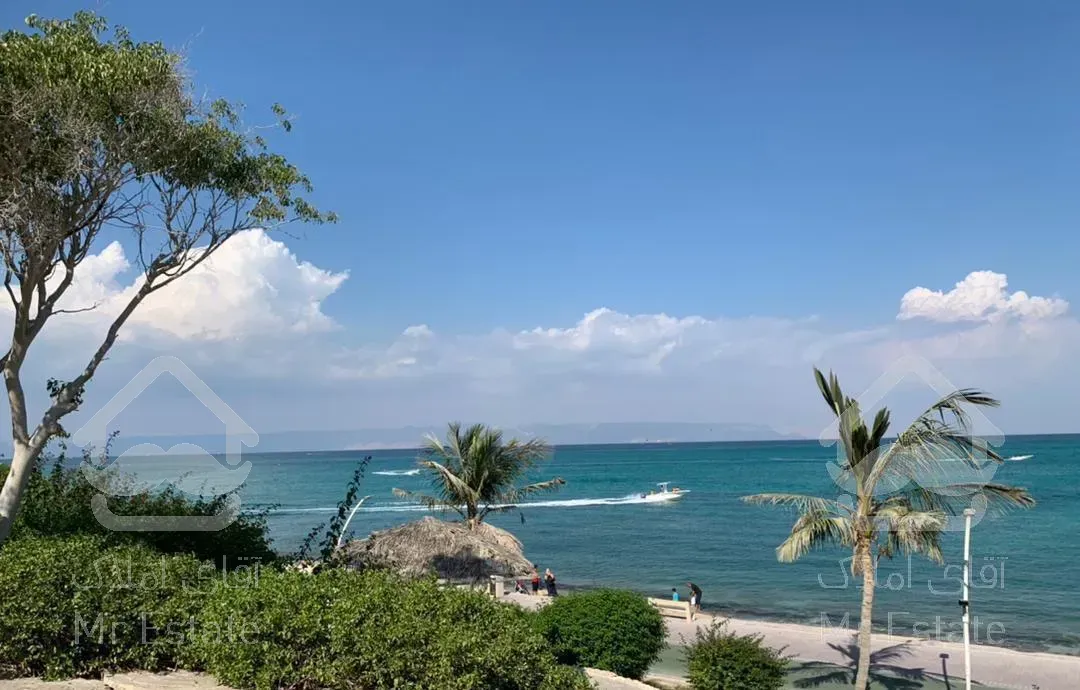 ویلایی ردیف اول دهکده()