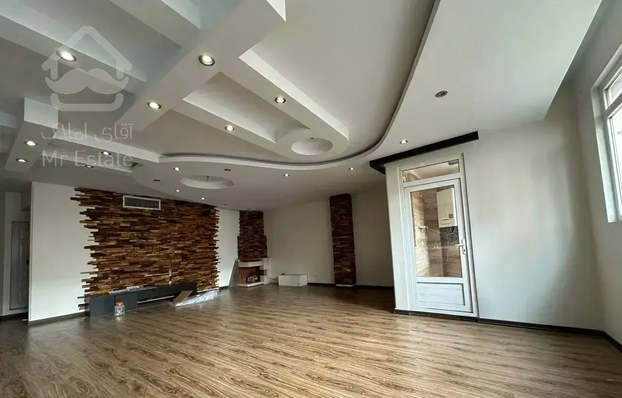 آفتاب‌گیر، خوش‌نقشه، تک‌واحدی همه‌چیز تمام