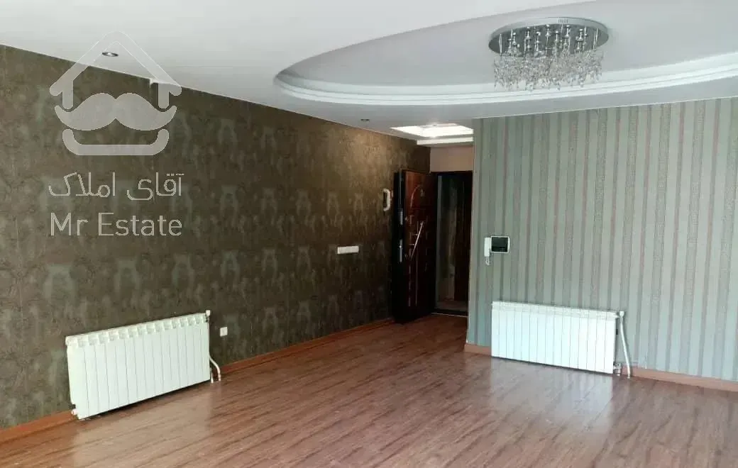 میدان دانشگاه اول درکه ۱۵۰ متر ۵ ساله