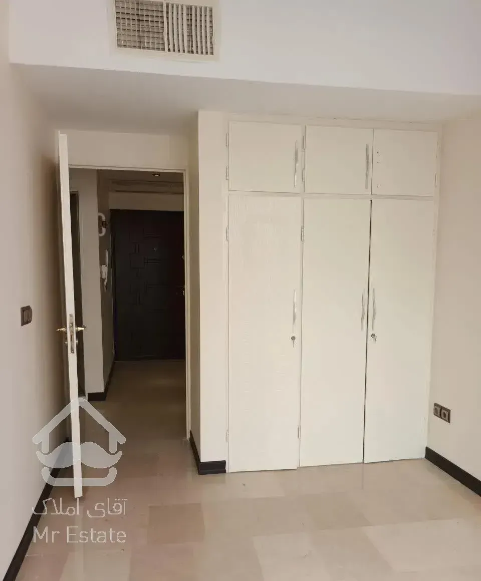 اپارتمان دوخوابه شیخ بهای شمالی