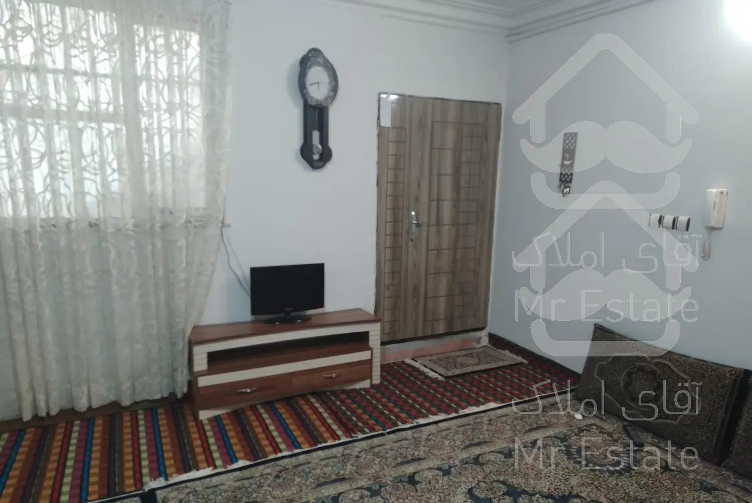 منزل طبقه اول پر نور دلباز