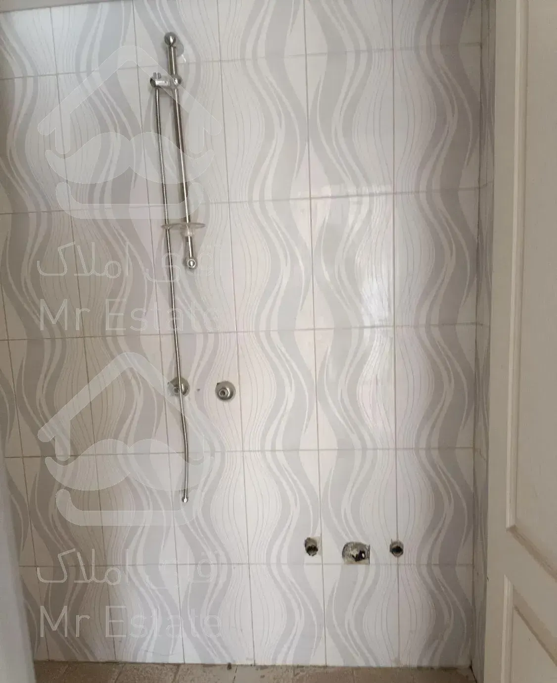 ۹۸ متر نوساز