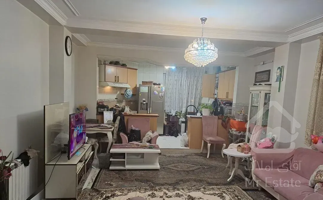 اپارتمان ۸۵متری تک واحد فول امکانات.خیابان خورشید