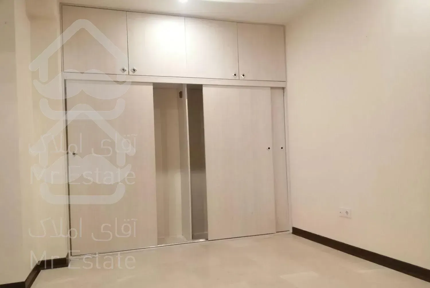 93متر2خواب/نوساز/سندآماده/ویو شرق