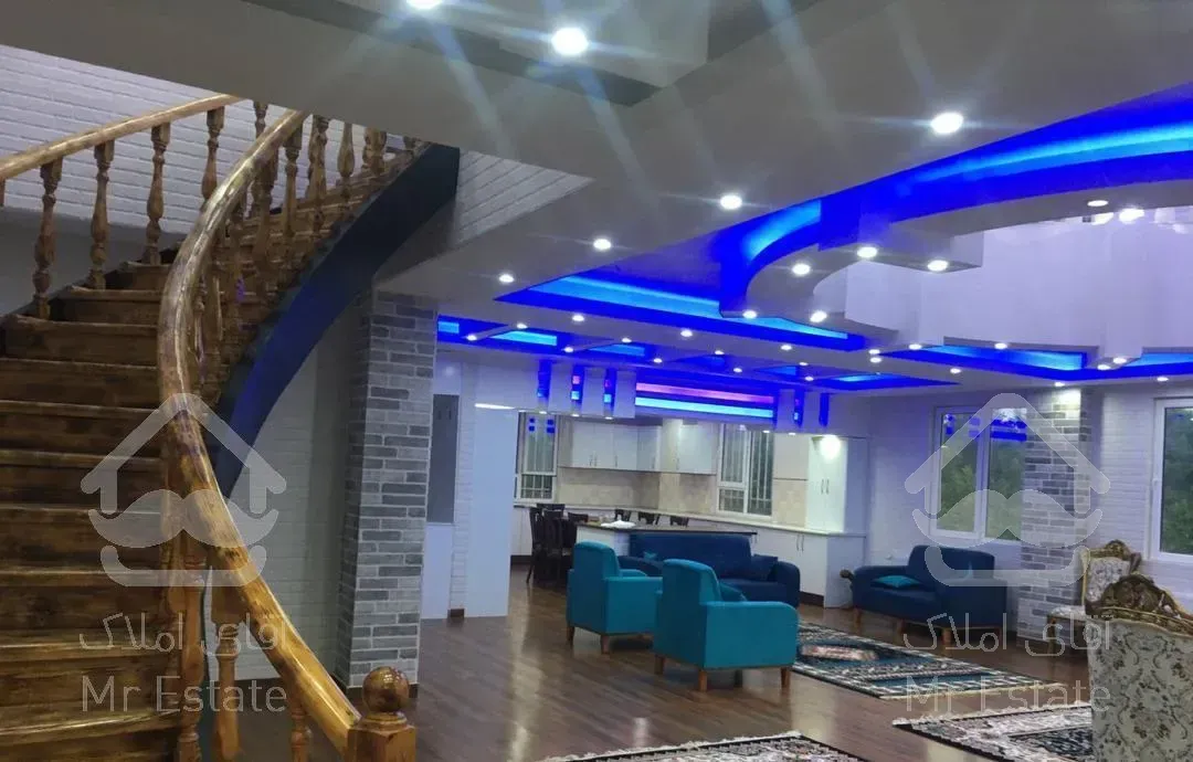 ویلا  استخردار ۲۵۰ متر