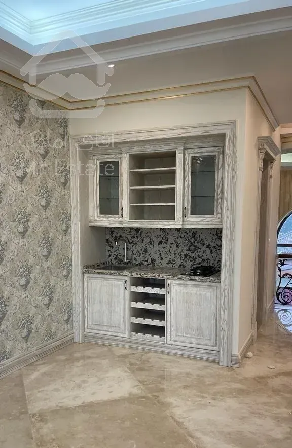 ویلا نوساز کلاسیک رو به کوه در شهرک امیردشت