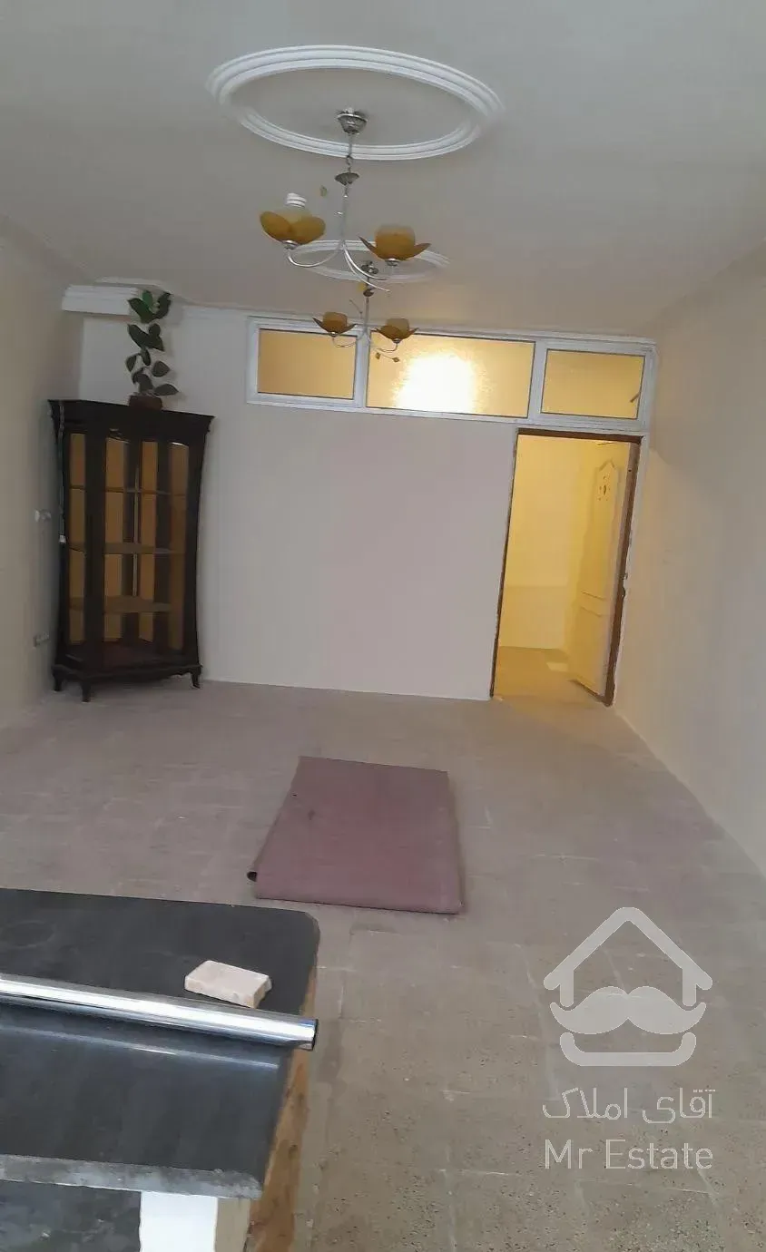 ۷۰متر یک خواب مصتقل با حیاط نقلی.