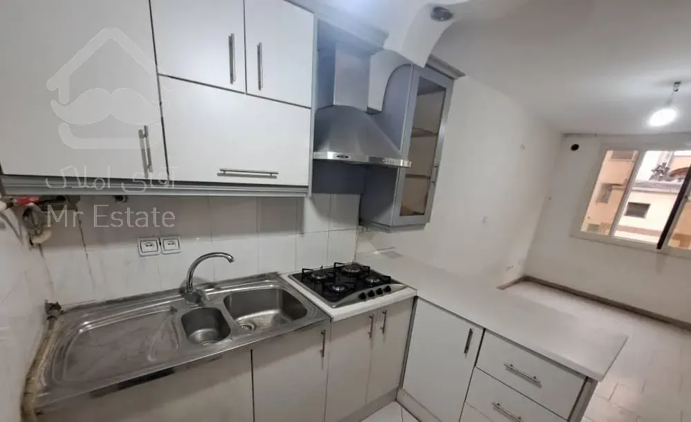 اجاره آپارتمان ۳۰ متری ۱ خوابه طبقه ۲ در جی