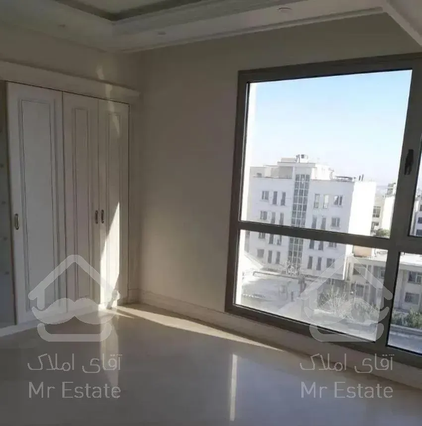 درکه ۲۰۸ متر کلید نخورده تراس میزخور ۲ پارکینگ