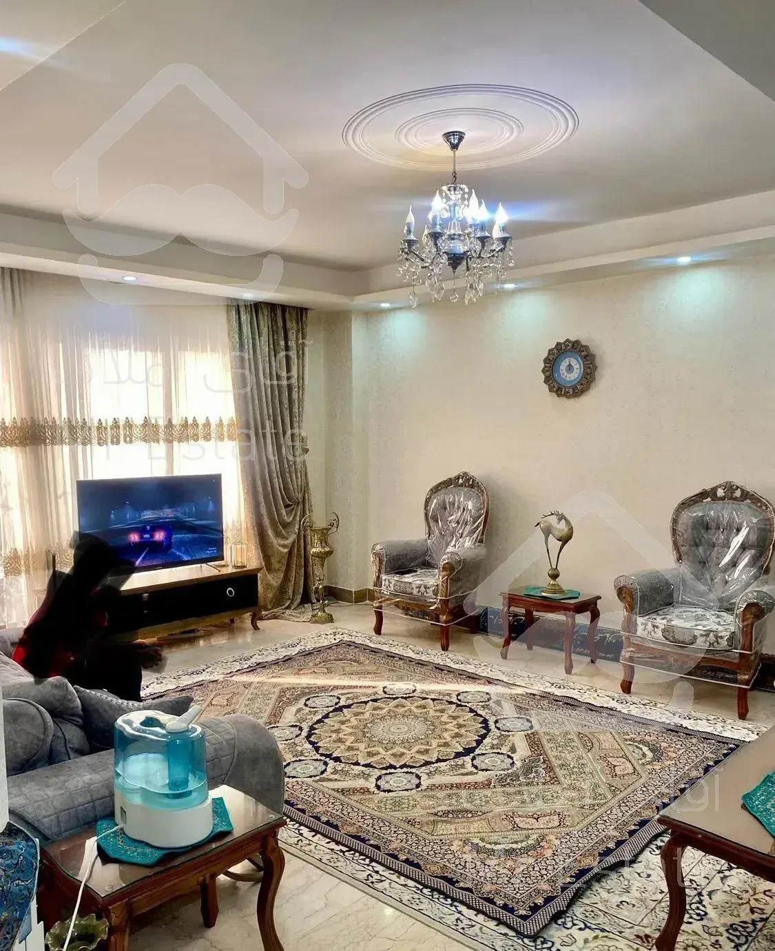 ۸۳ متر آپارتمان واقع در لویزان