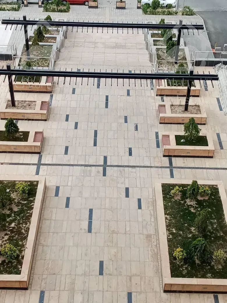 ۷۱ متر / برج ارکیده / جنوبی غرق نور / دریاچه چیتگر