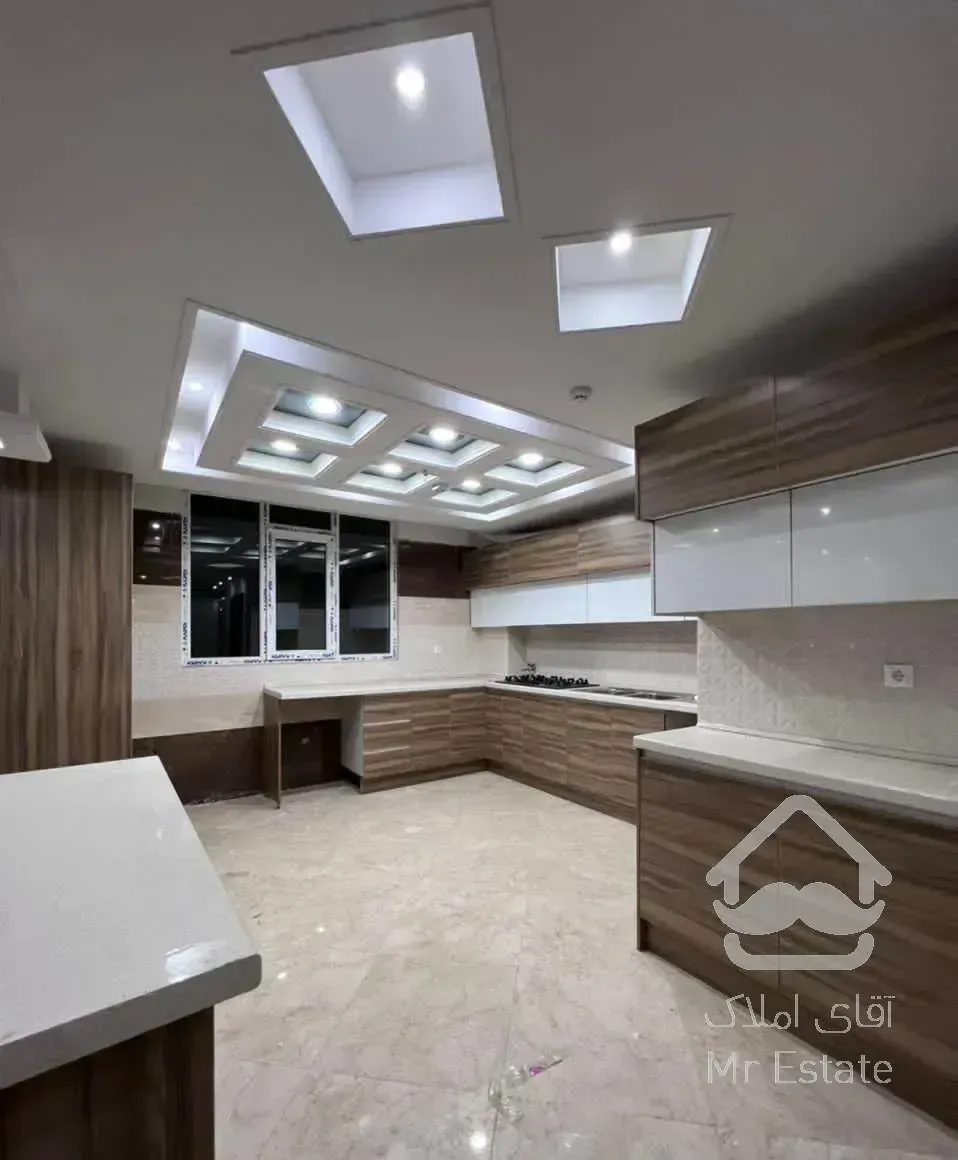 اپارتمان ۱۶۵ سه خوابه