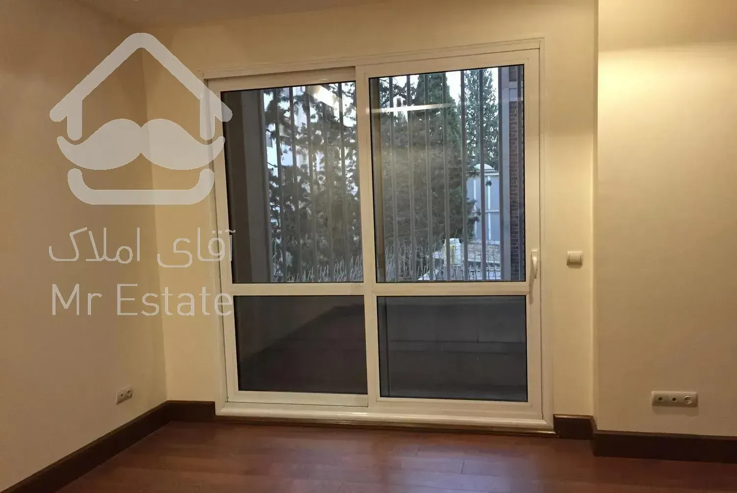 منظریه جنوبی 330 متر 4 خوابه تکواحدی