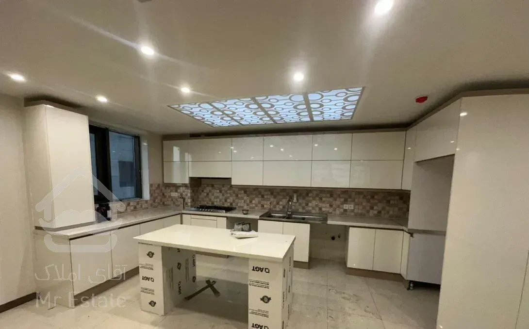 آپارتمان ۱۳۵ متر ۲ خواب بزرگ خوش نقشه/چیتگر