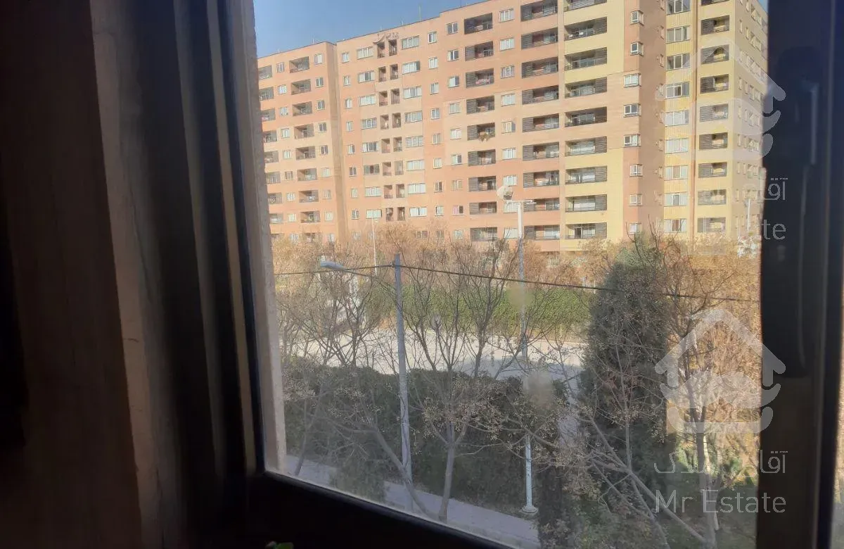 اپارتمان بین ۷۰ تا ۷۵ متر هست ۱ خواب