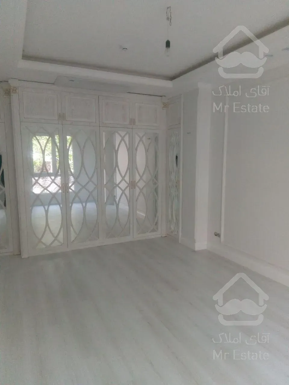 رهن و اجاره آپارتمان 165 متری آجودانیه