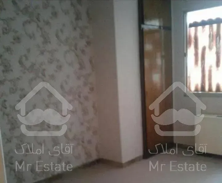 89 متر* تمیز * باز سازی و پرده خور (خ فلسطین )