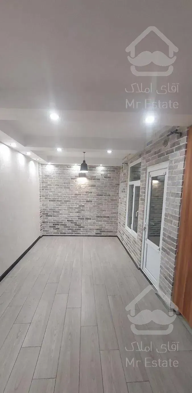 ۸۸متر با پارکینگ و ۱۵متر پاسیو شریعتی. کلیم کاشانی