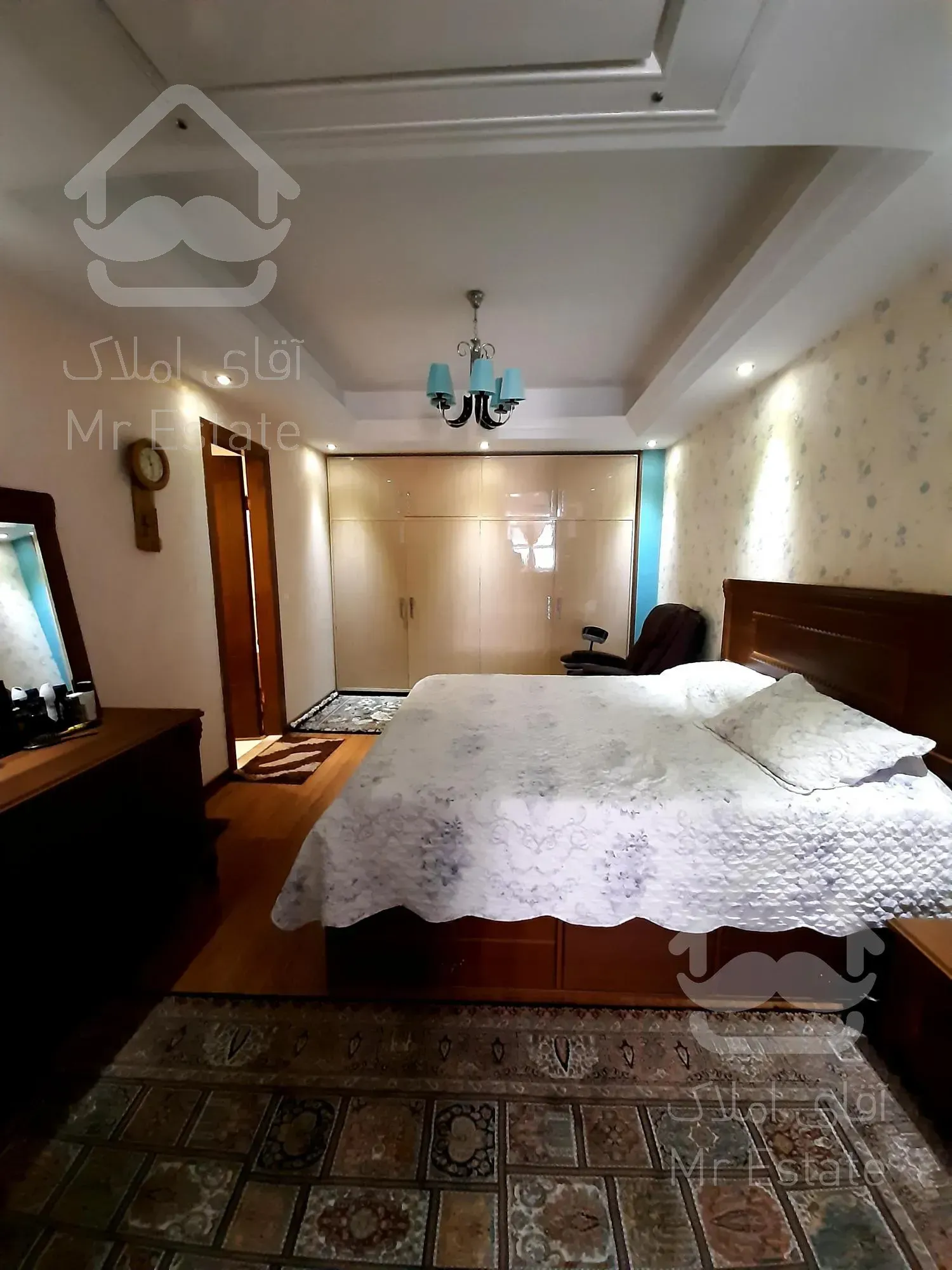 سعادت آباد کوی فراز ۱۶۸متر۳خواب فول مشاعات