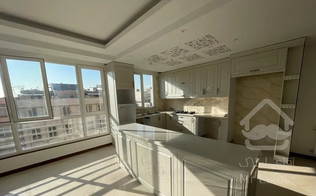 ۱۴۶ متری ۳ خوابه در امیرآباد شمالی (بالای جلال)