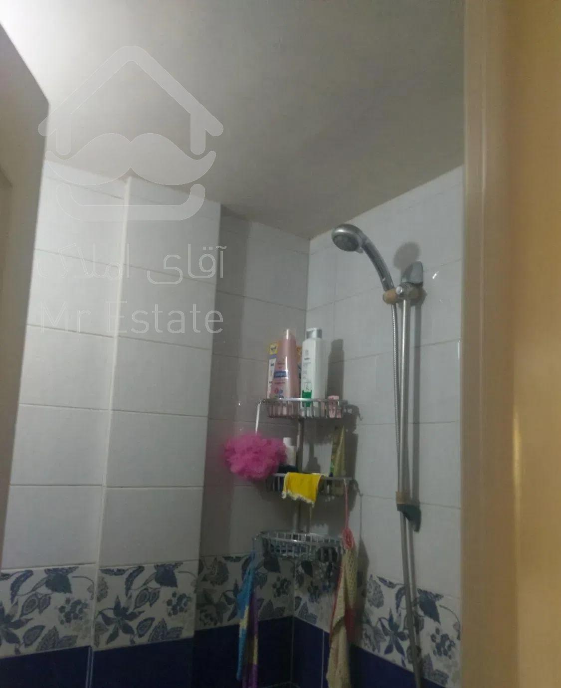 81متر دو خواب با پارکینگ طبقه دو و نیم خ 108