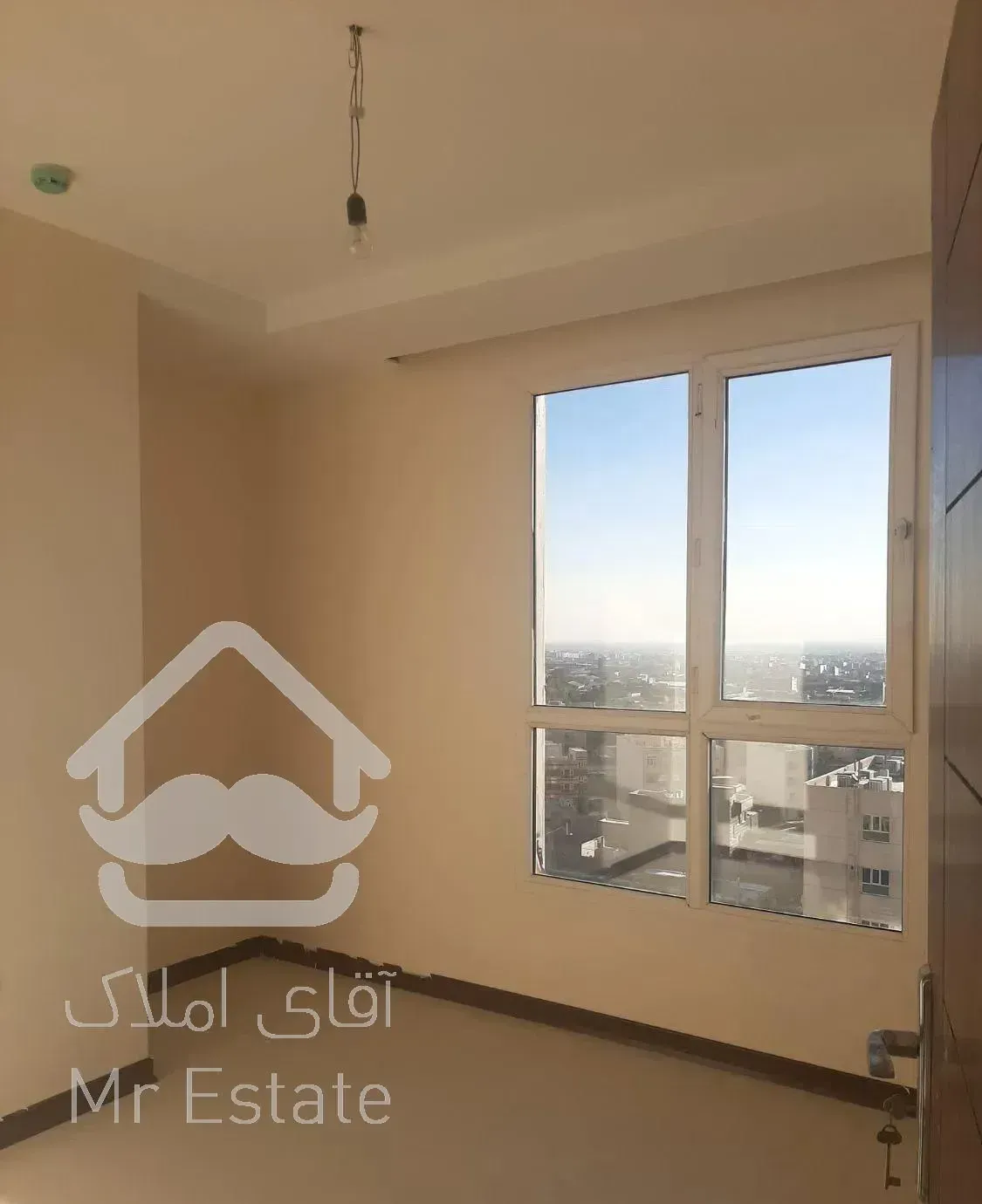 ۷۵ متری دو خواب جنوبی غرق نور با دید منطقه