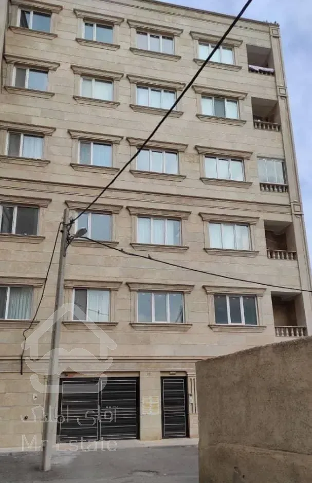 فروش آپارتمان ۱۲۷ متری/ بعثت / خشک