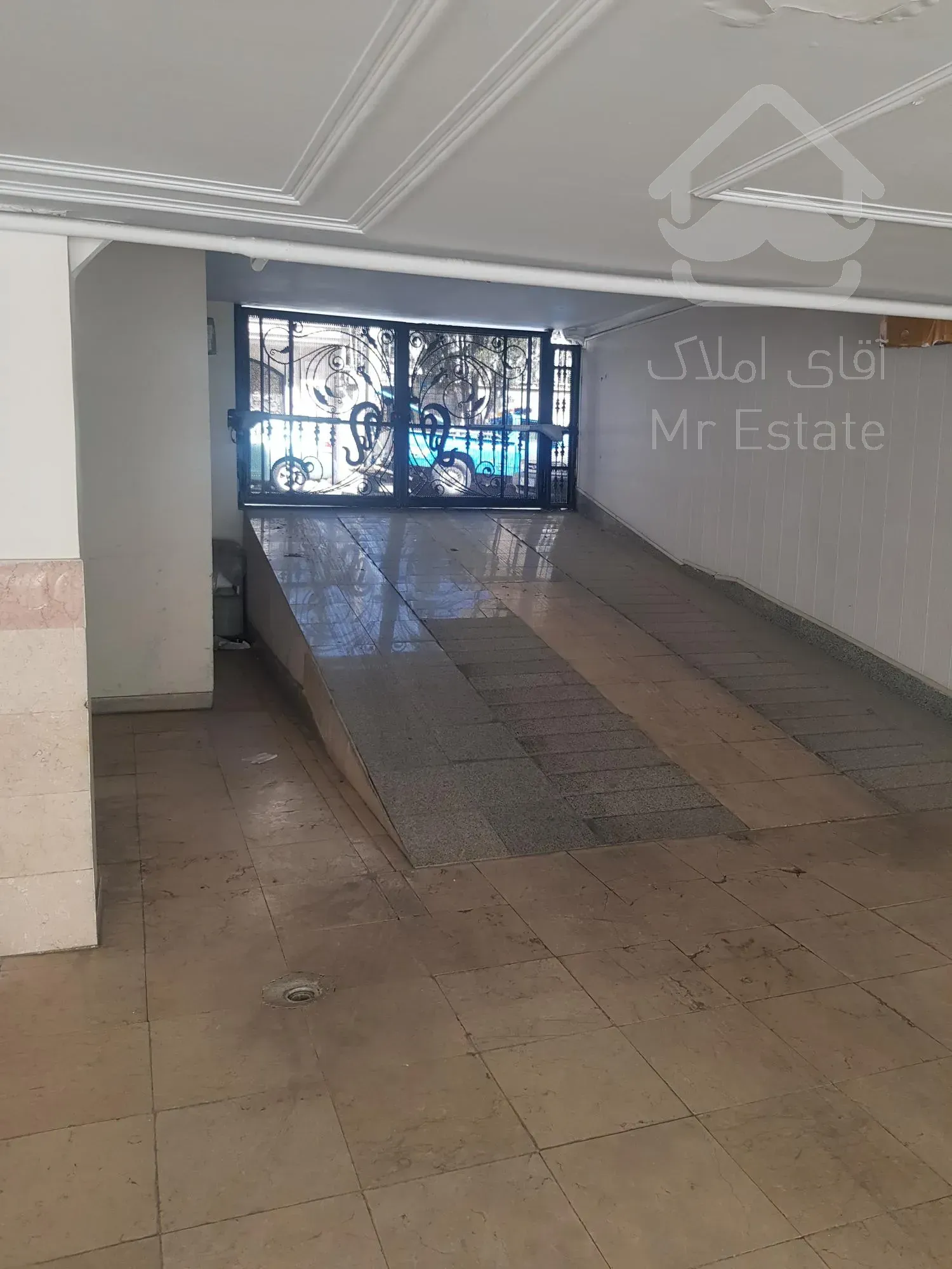 ۱۶۰ متری،سعادت آباد