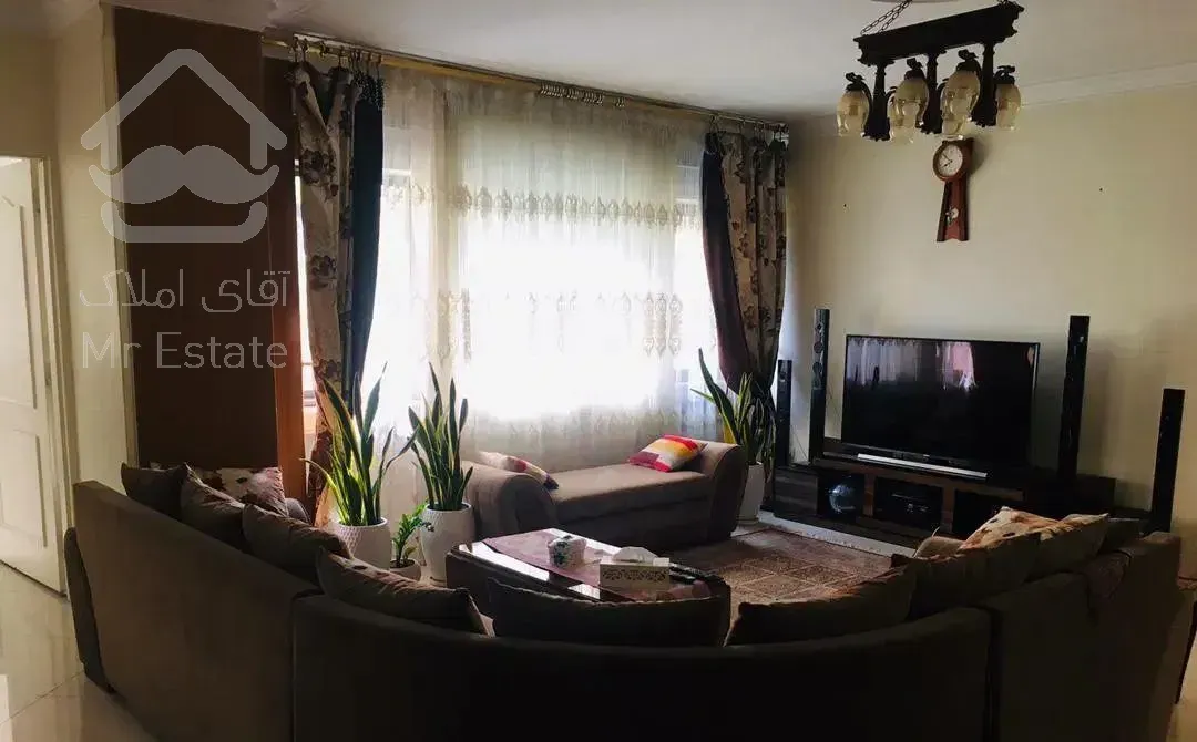 فروش آپارتمان ۱۳۴ متری ۳ خوابه طبقه ۳ در ونک