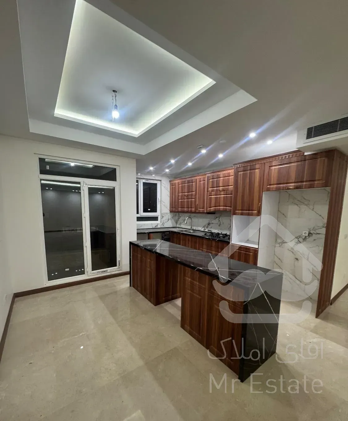 ۱۳۰متر/۳خواب/کلید نخورده در امیرآباد شمالی