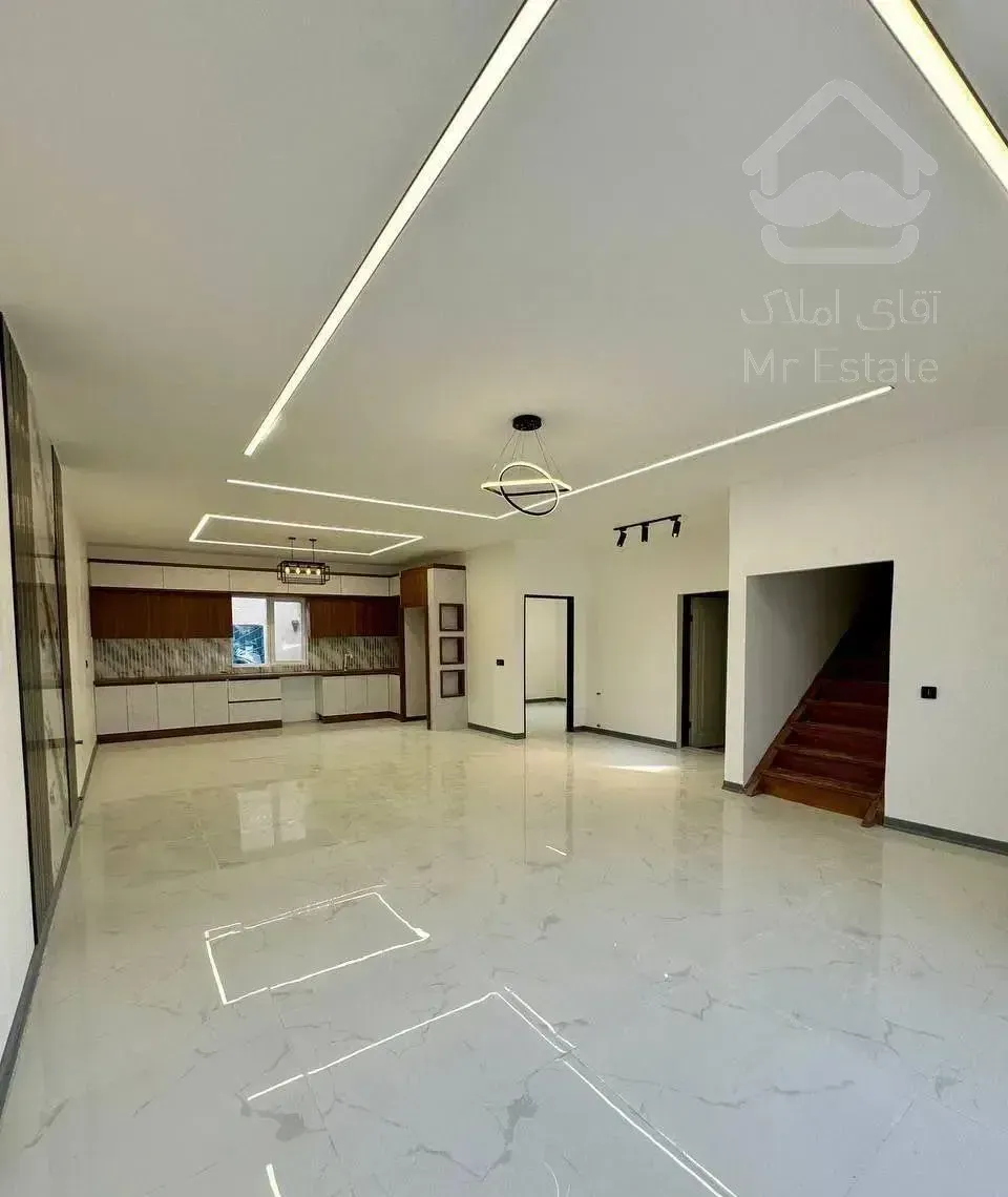 نیم پیلوت نما مدرن ۲۳۰ متری شهرک برند سندتکبرگ