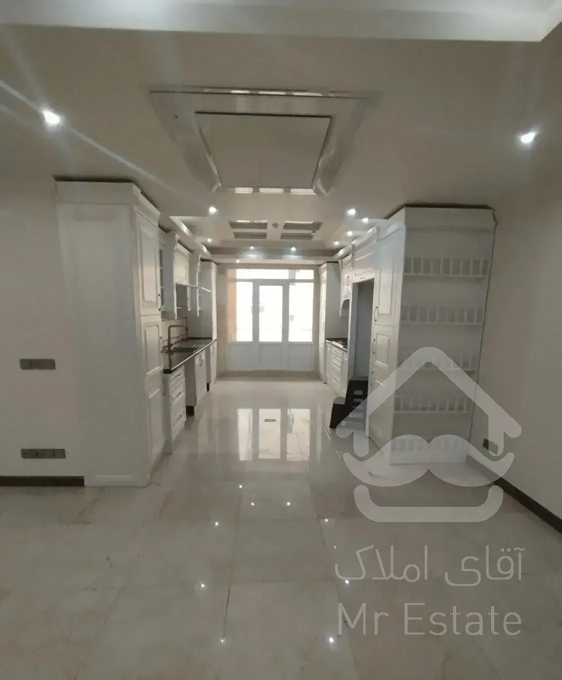 آپارتمان ۱۴۰ متری ۳ خواب/فول