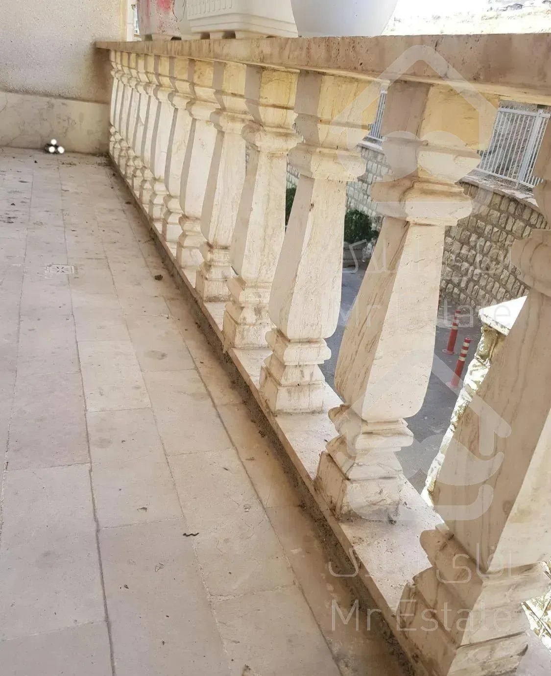 105متری /دوخوابه/فول امکانات /منطقه 22