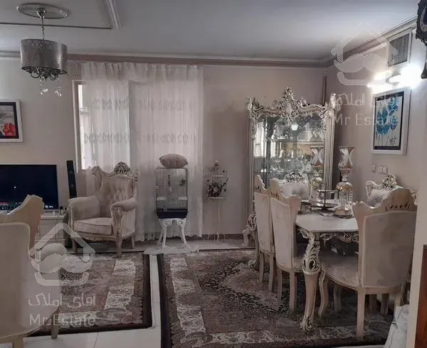 نزدیک درختی 105متری