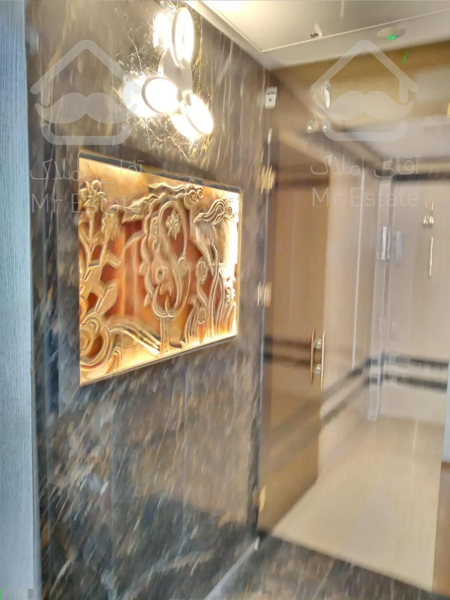 فروش اپارتمان تک واحدی ۲۴۰متری در ایت الله کاشانی