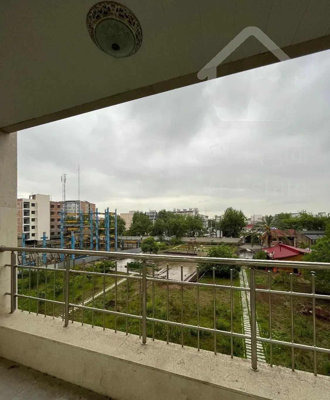 آپارتمان ۱۳۰ متر سلمان فارسی طبقه ۴ دو سال ساخت