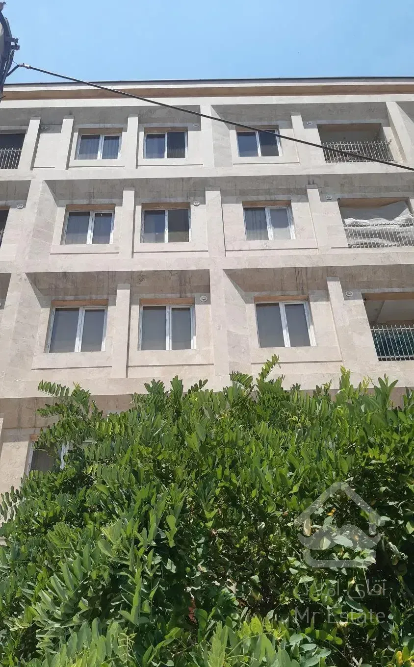 ۶۴ متر شهرزیبا / در حدنوساز / سه پارکینگ